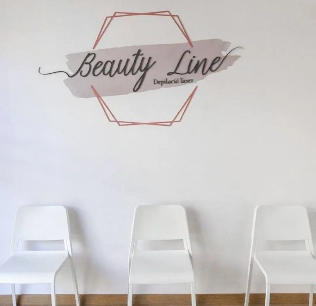 Vinil decoratiu de paret — Beauty Line interior